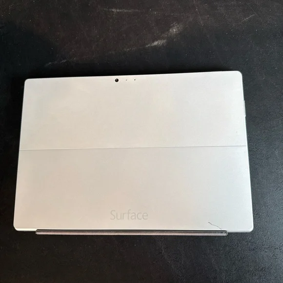 Microsoft Surface Pro 3, Windows 8 Pro 033247244953 256GB Model 1631 +Keyboard